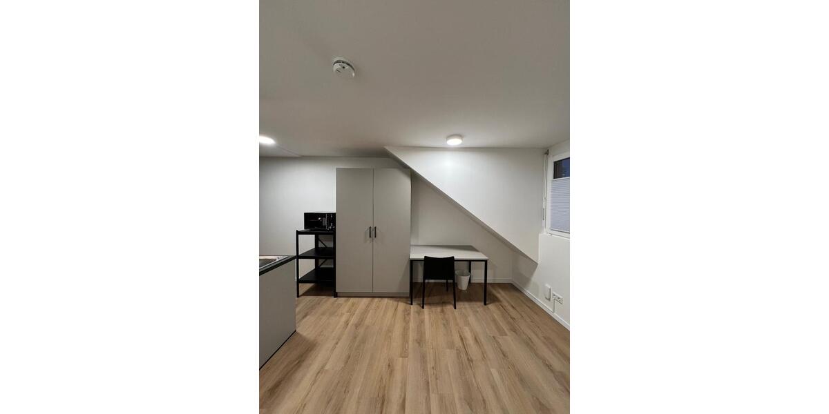 Dachgeschoßwohnung Erlangen Am Anger - 1 Zimmer, 24 m&sup2;, 700&euro; | Angebot:25872180