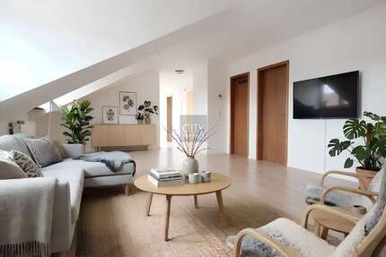 Wohnung Nürnberg Sankt Leonhard - 3 Zimmer, 87 m&sup2;, 256.000&euro; | Angebot:25936500