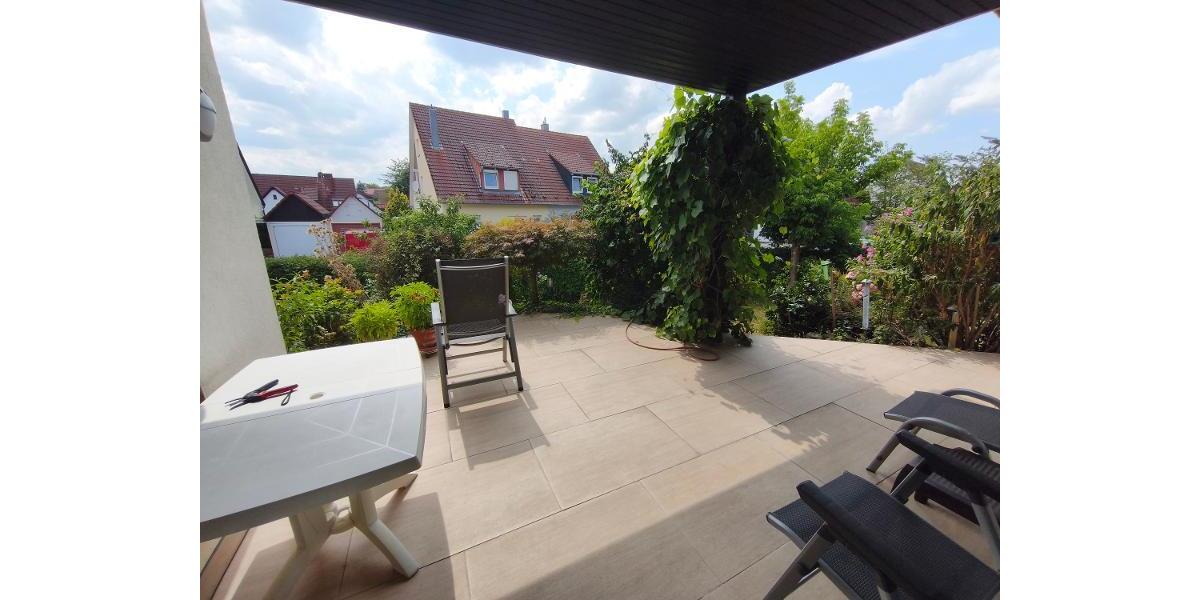 Einfamilienhaus mit Doppelgarage, Carport und großem Garten - Einfamilienhaus Weisendorf | Angebot:27651236