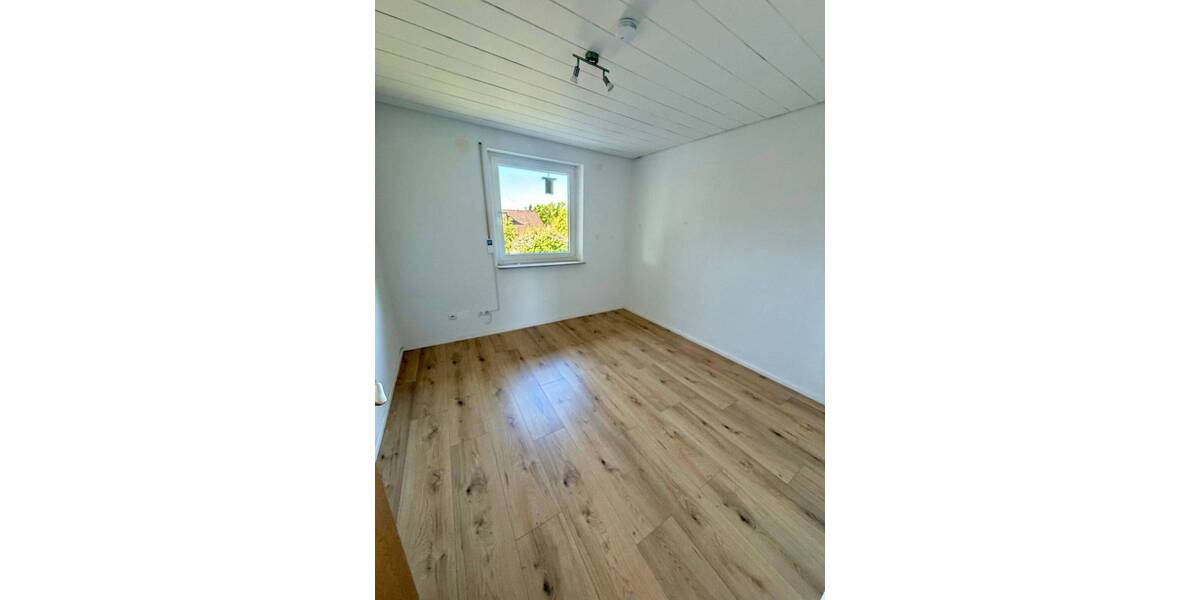 Einfamilienhaus Veitsbronn - 4 Zimmer, 124 m&sup2;, 1.450&euro; | Angebot:26673006
