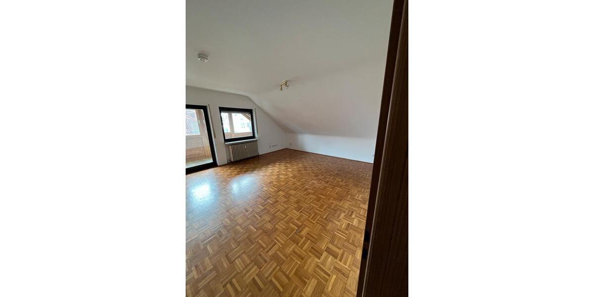 Dachgeschoßwohnung Röthenbach an der Pegnitz - 3 Zimmer, 88 m&sup2;, 900&euro; | Angebot:26492899