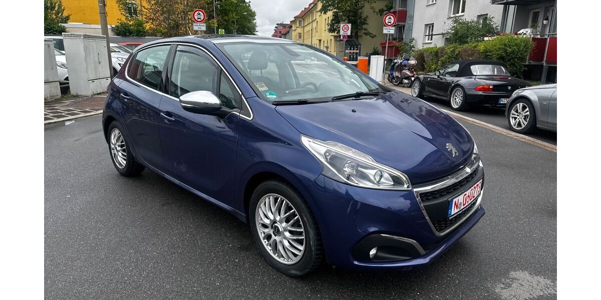 Peugeot 208 78.000 km 8.600 &euro; Nürnberg 90431