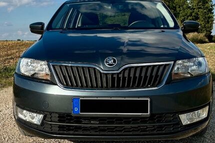 Skoda Rapid 122.000 km 8.350 &euro; Altdorf 90518