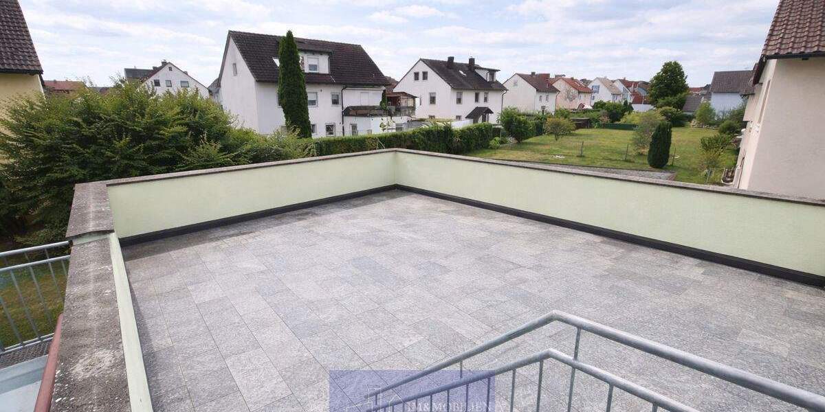 Etagenwohnung Adelsdorf - 8 Zimmer, 207 m&sup2;, 425.000&euro; | Angebot:25899007
