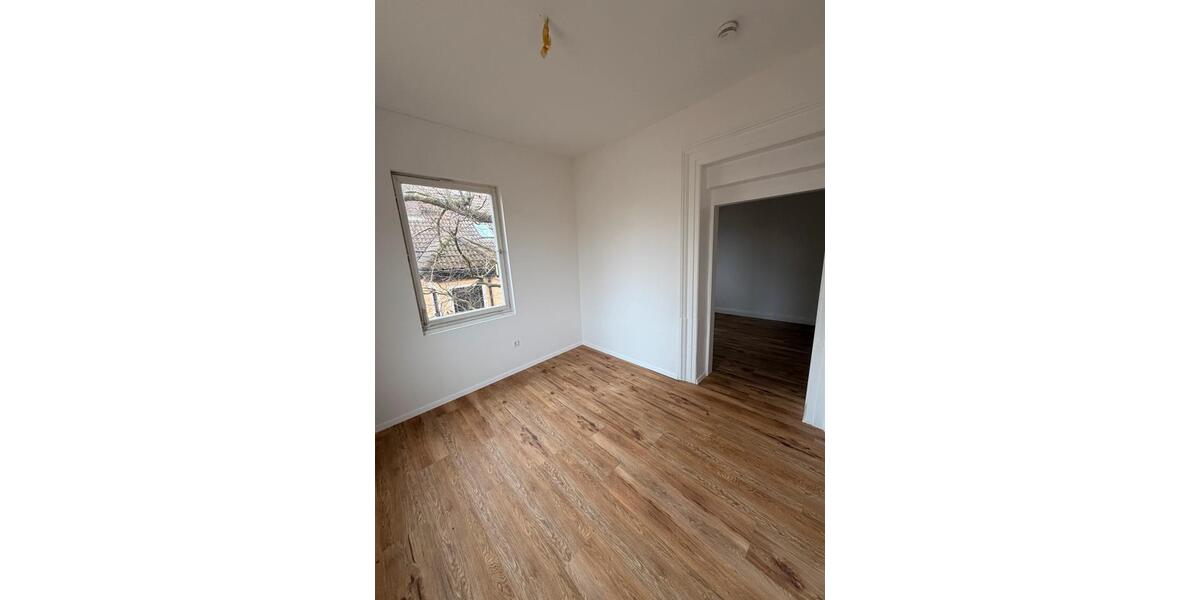 Etagenwohnung Neustadt an der Aisch - 5 Zimmer, 138 m&sup2;, 1.300&euro; | Angebot:25402314