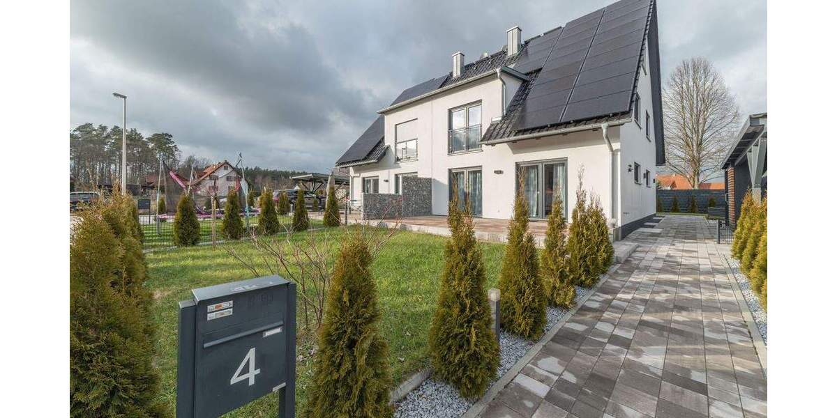 Doppelhaushälfte Oberreichenbach - 6 Zimmer, 196 m&sup2;, 2.490&euro; | Angebot:25665850