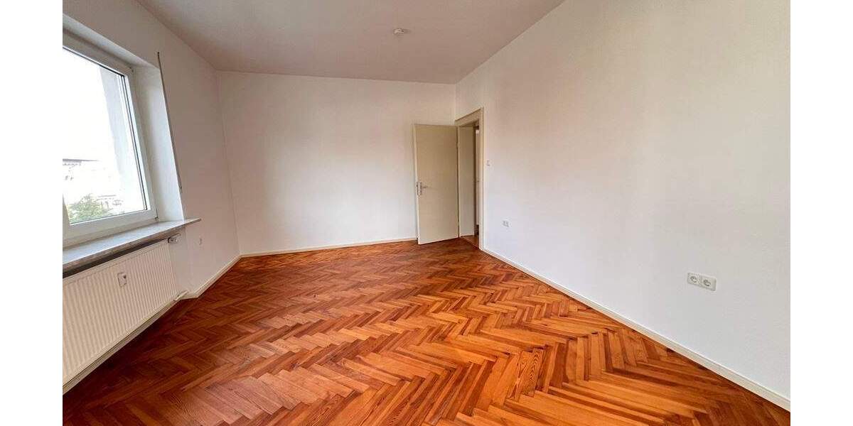 Etagenwohnung Nürnberg Gleißhammer - 3 Zimmer, 100 m&sup2;, 1.200&euro; | Angebot:25661487