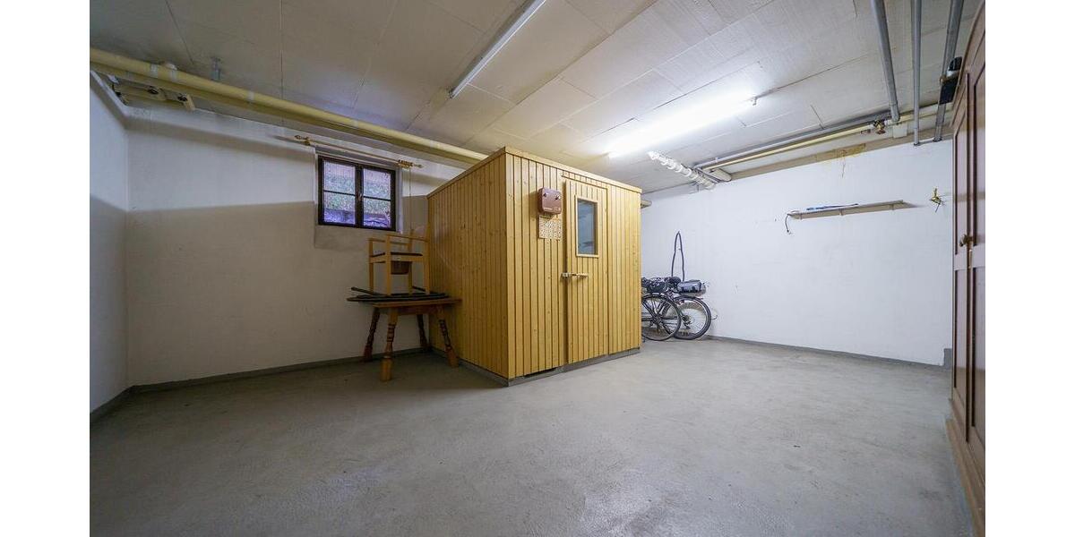 Großzügiges Souterrain zum Selbstausbau! - 2- Nürnberg 10809564000 | Angebot:25571353