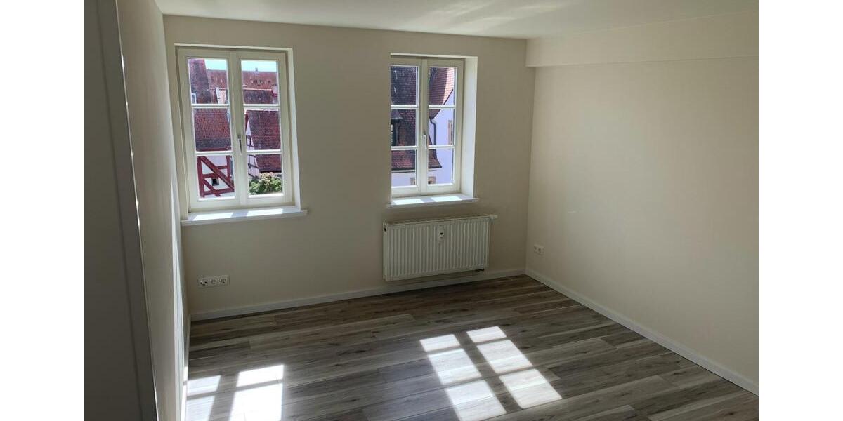 Dachgeschoßwohnung Fürth Altstadt - 2.5 Zimmer, 52 m&sup2;, 220.000&euro; | Angebot:26416036
