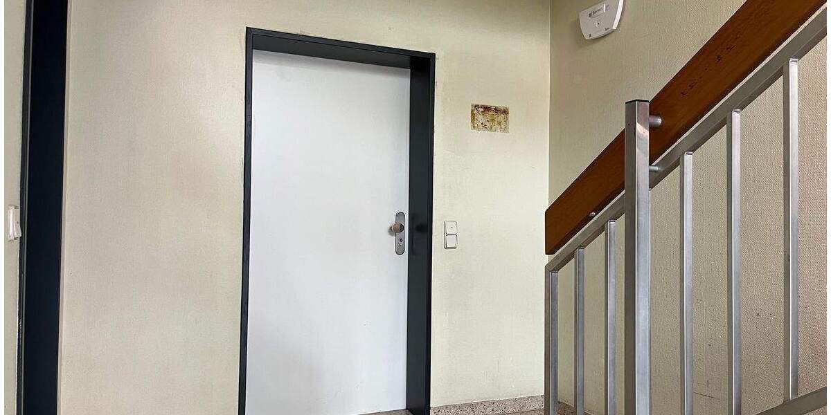 Gewerbeobjekt Zirndorf - 5 Zimmer, 136 m&sup2;, 1.250&euro; | Angebot:25678602