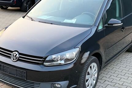 VW Touran 106.945 km 6.999 &euro; Zirndorf 90513