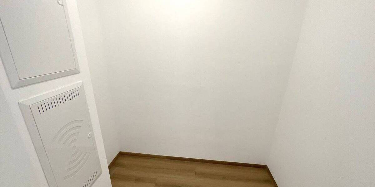 Etagenwohnung Nürnberg Schweinau - 4 Zimmer, 94 m&sup2;, 1.439&euro; | Angebot:26806552