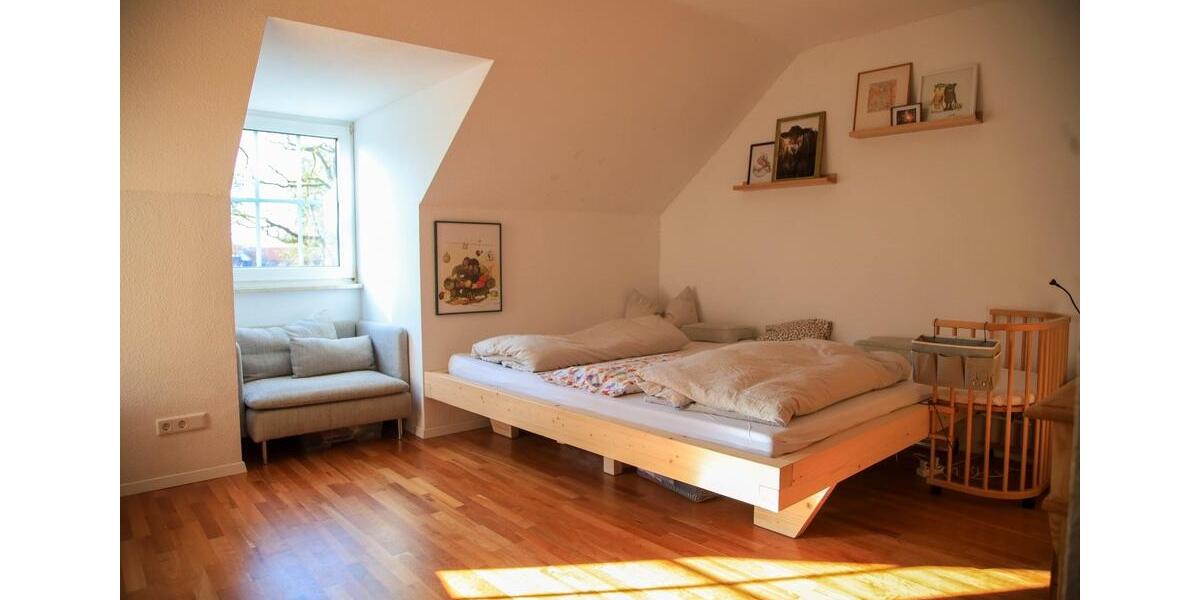 Dachgeschoßwohnung Buckenhof - 3 Zimmer, 113 m&sup2;, 1.950&euro; | Angebot:26263173