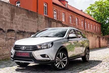 Lada Vesta 2.000 km 12.500 &euro; Haag 91126