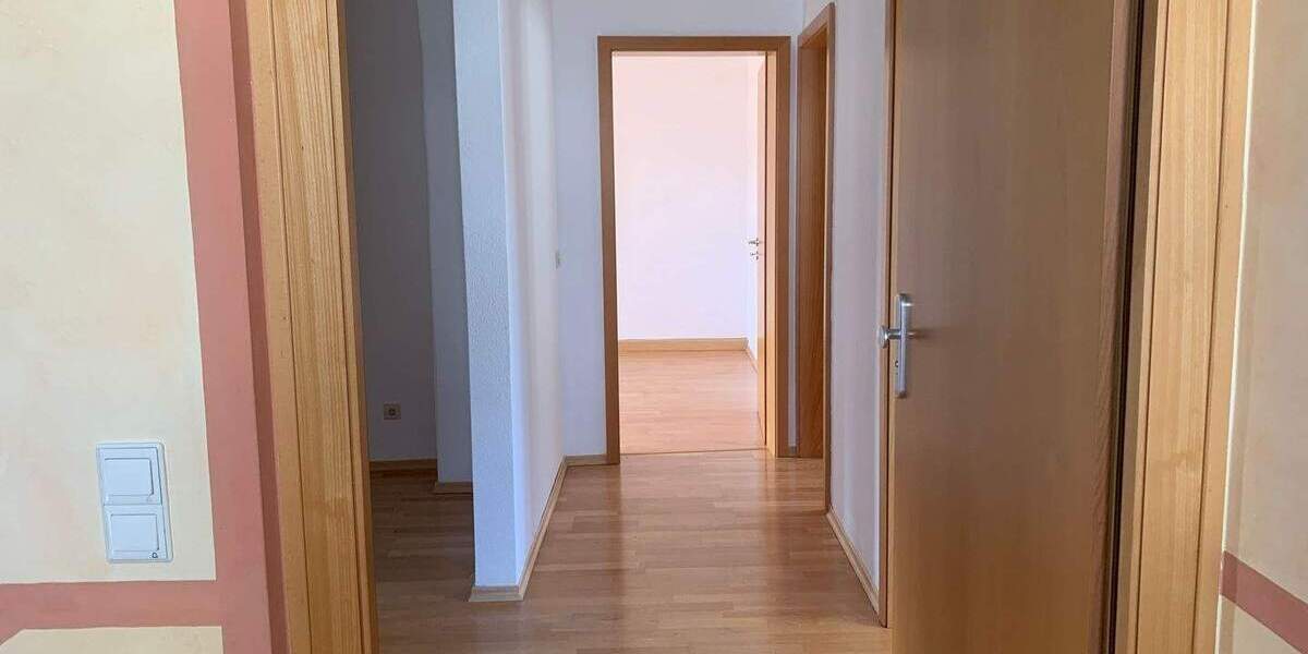 Etagenwohnung Neustadt an der Aisch Neustadt - 3 Zimmer, 86 m&sup2;, 790&euro; | Angebot:25660941
