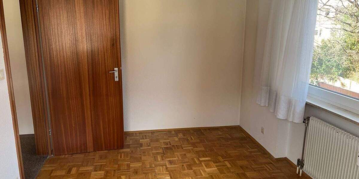 Etagenwohnung Nürnberg Zerzabelshof - 4 Zimmer, 115 m&sup2;, 1.350&euro; | Angebot:25770489