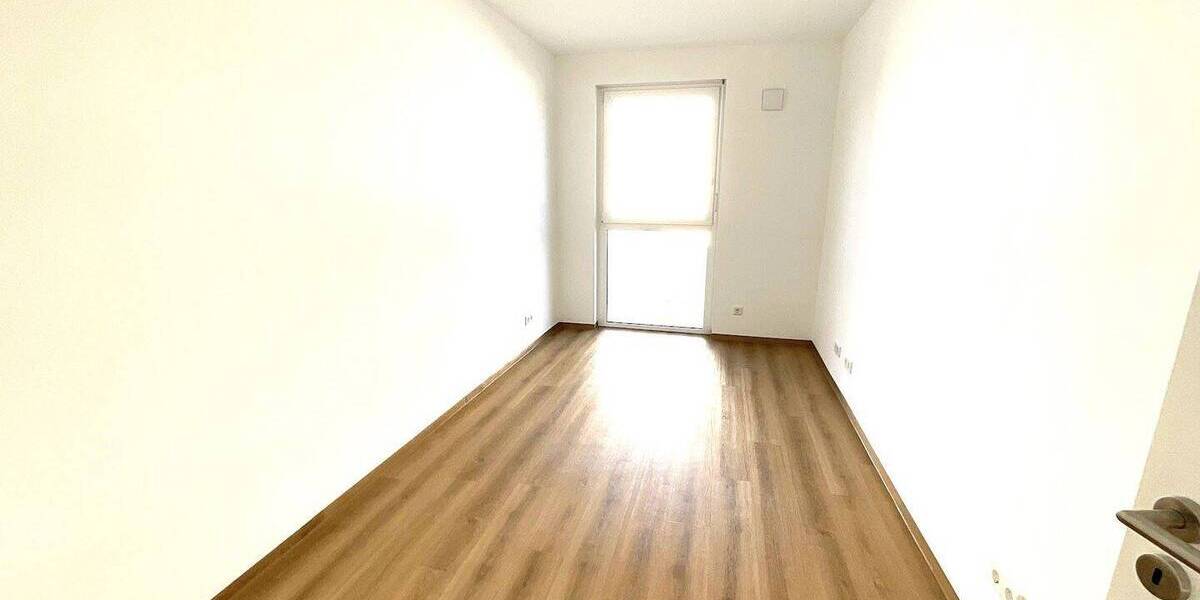 Etagenwohnung Nürnberg Schweinau - 4 Zimmer, 94 m&sup2;, 1.439&euro; | Angebot:26806552