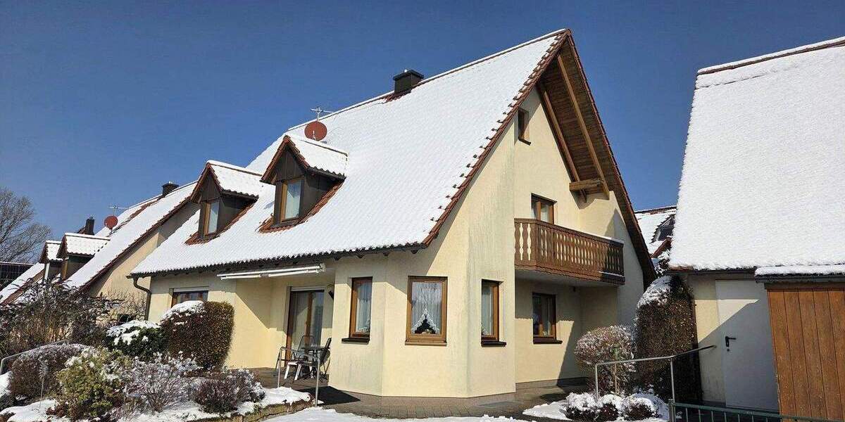 Einfamilienhaus Roßtal - 6 Zimmer, 162 m&sup2;, 849.000&euro; | Angebot:25711087