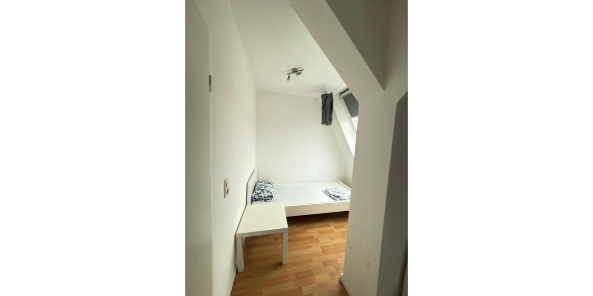 Etagenwohnung Fürth Südstadt - 1 Zimmer, 27 m&sup2;, 420&euro; | Angebot:25963111