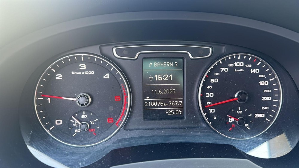 Audi Q3 218.000 km 9.000 &euro; Zirndorf 90513