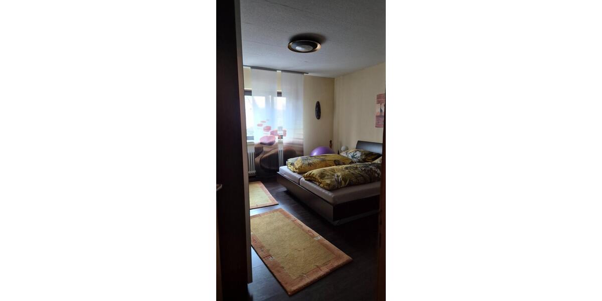 Etagenwohnung Leinburg - 3 Zimmer, 87 m&sup2;, 890&euro; | Angebot:25711945