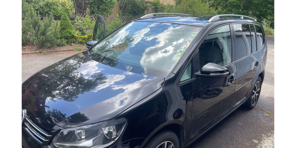 VW Touran 204.000 km 4.300 &euro; Nürnberg 90427
