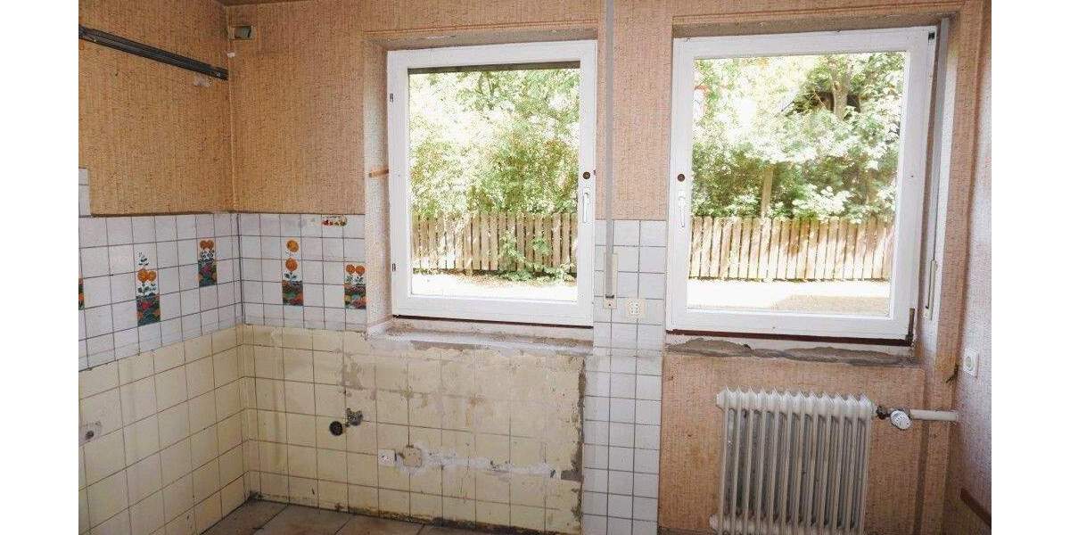 Reihenmittelhaus Nürnberg Röthenbach b Schweinau - 8 Zimmer, 158 m&sup2;, 399.000&euro; | Angebot:25704367