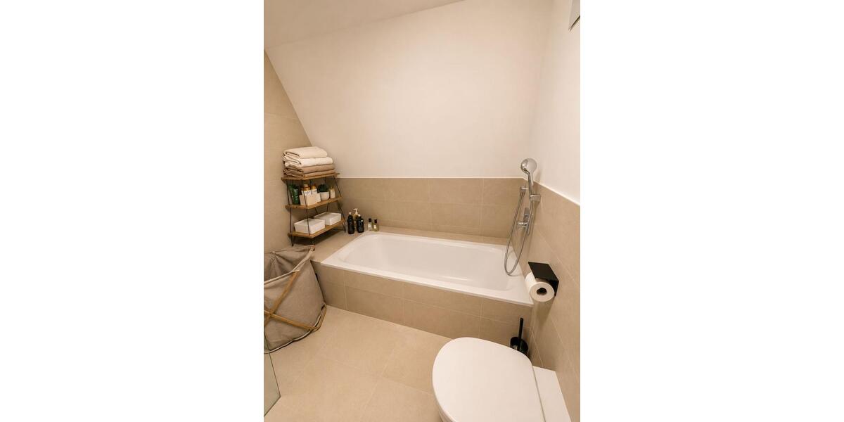 Dachgeschoßwohnung Forchheim - 2 Zimmer, 65 m&sup2;, 880&euro; | Angebot:26562498