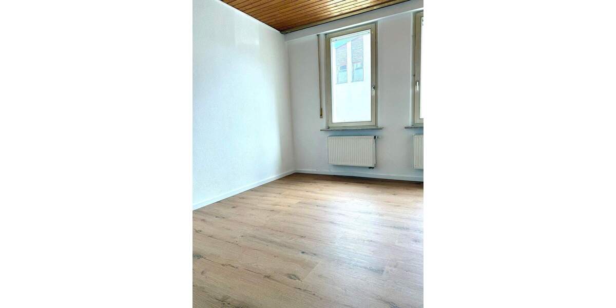 Etagenwohnung Zirndorf - 2 Zimmer, 45 m&sup2;, 510&euro; | Angebot:25771590