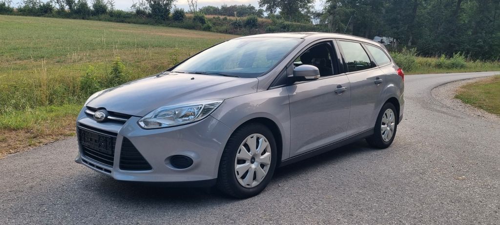Ford Focus 137.000 km 4.444 &euro; Großhabersdorf 90613