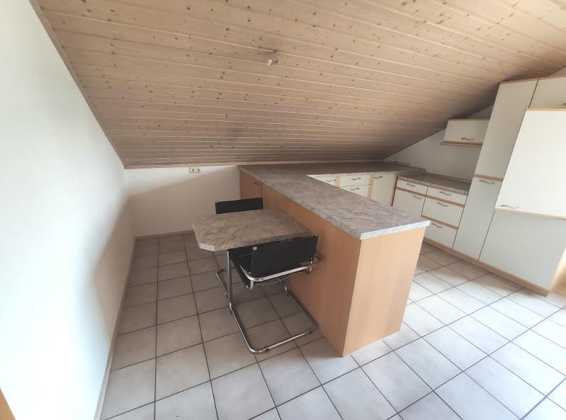 3 Zi. DG Wohnung mit Küche, Gartenmitbenutzung und Stellplatz - Etagenwohnung Weisendorf | Angebot:24351111