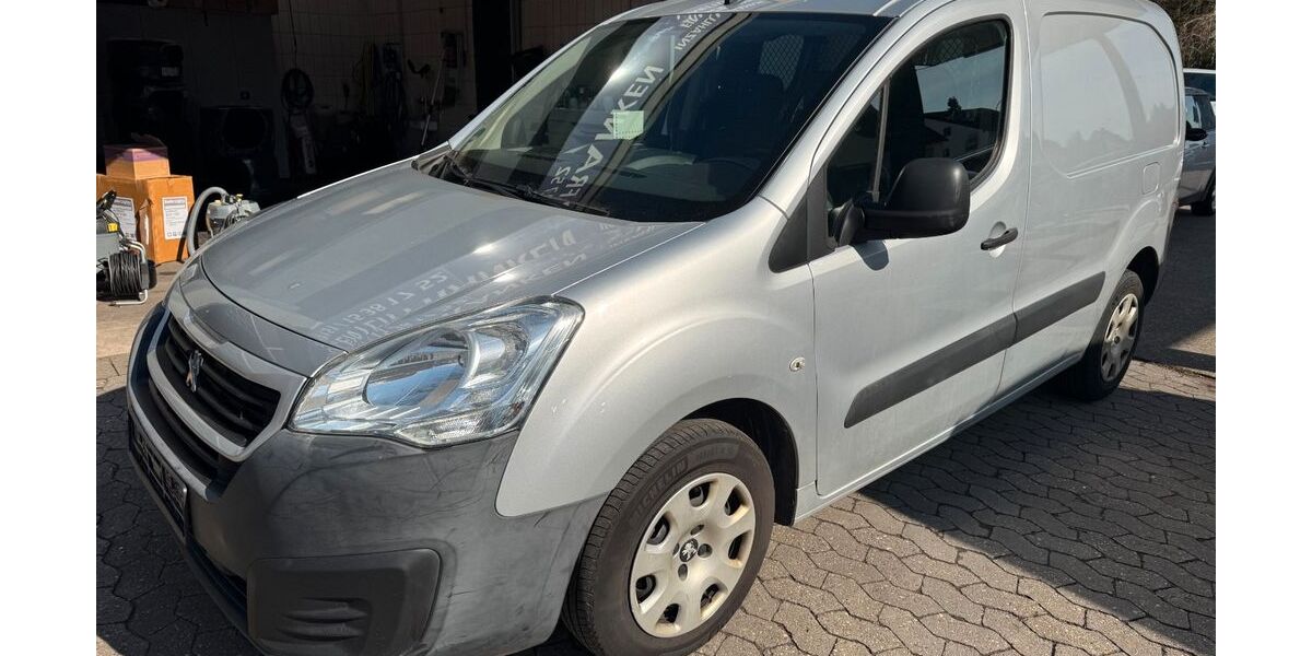 Peugeot Partner 152.000 km 5.700 &euro; Nürnberg 90453
