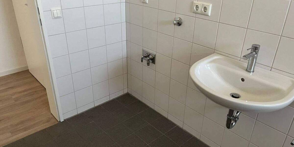 Etagenwohnung Fürth Südstadt - 2 Zimmer, 73 m&sup2;, 895&euro; | Angebot:26833326