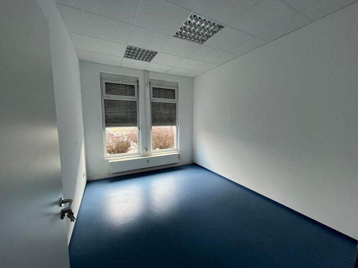 Gewerbeobjekt Nürnberg Gibitzenhof - 3 Zimmer, 152 m&sup2;, 1.520&euro; | Angebot:25678607