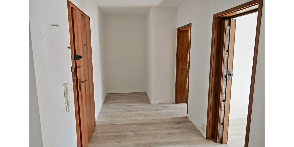 Etagenwohnung Uttenreuth - 3 Zimmer, 89 m&sup2;, 1.200&euro; | Angebot:25350349