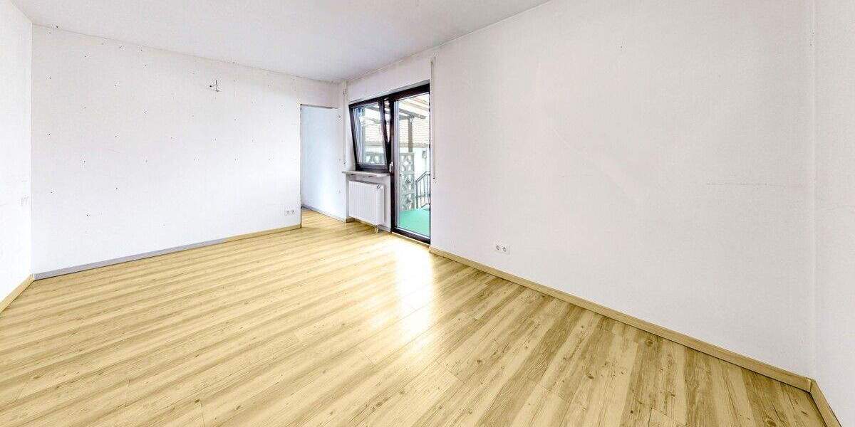 Mehrfamilienhaus, Wohnhaus Erlangen / Frauenaurach Frauenaurach - 7 Zimmer, 179 m&sup2;, 549.000&euro; | Angebot:25732868