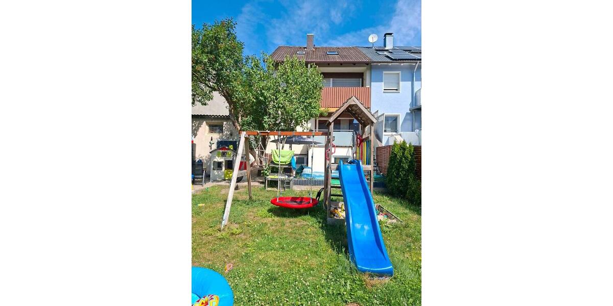 Reihenhaus Schwabach - 6.5 Zimmer, 125 m&sup2;, 500.000&euro; | Angebot:27014376