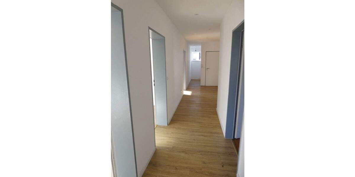 Etagenwohnung Baiersdorf - 4 Zimmer, 100 m&sup2;, 1.200&euro; | Angebot:25797254