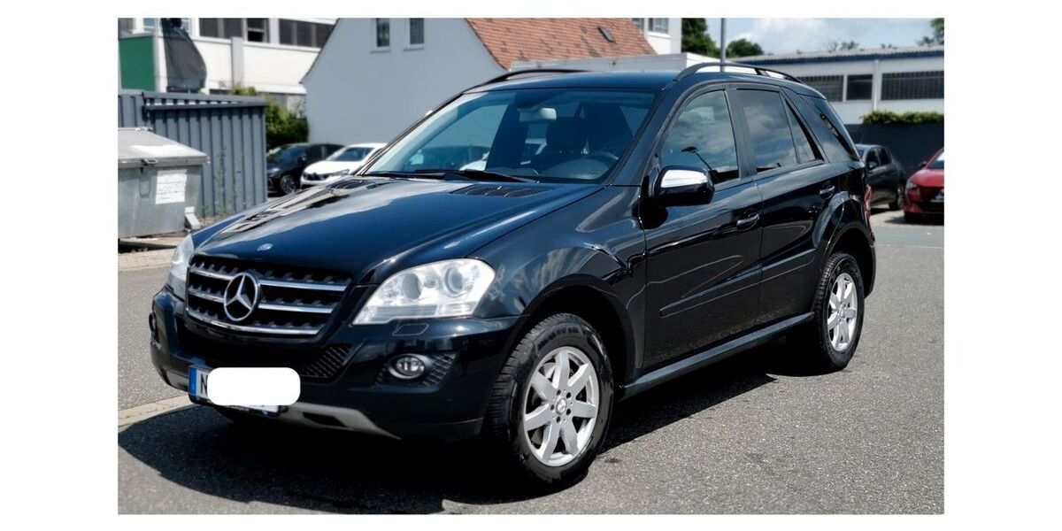 Mercedes-Benz ML 320 187.000 km 10.900 &euro; Nürnberg 90402