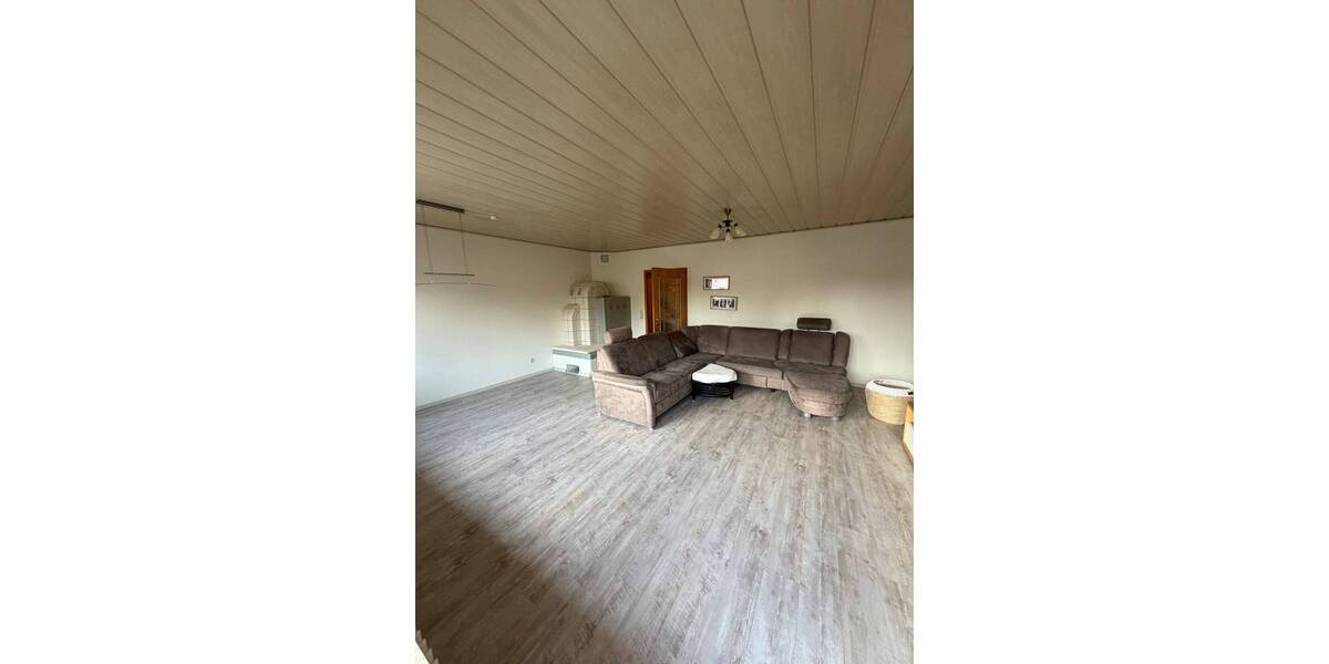 Etagenwohnung Erlangen Frauenaurach - 2 Zimmer, 117 m&sup2;, 1.200&euro; | Angebot:26092188