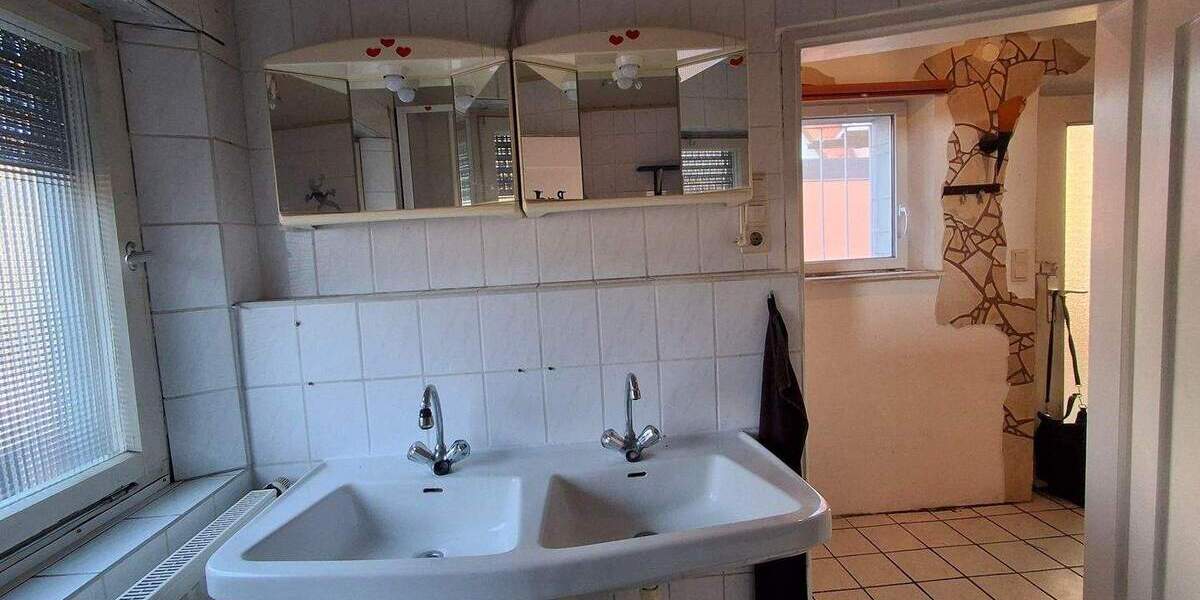 Einfamilienhaus Erlangen Stadtrandsiedlung - 3 Zimmer, 80 m&sup2;, 329.000&euro; | Angebot:25668873