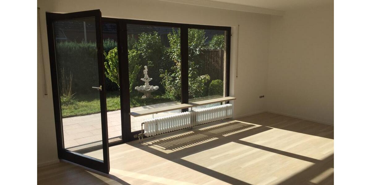 Reihenhaus Nürnberg Schnepfenreuth - 6.5 Zimmer, 175 m&sup2;, 1.050.000&euro; | Angebot:25023256