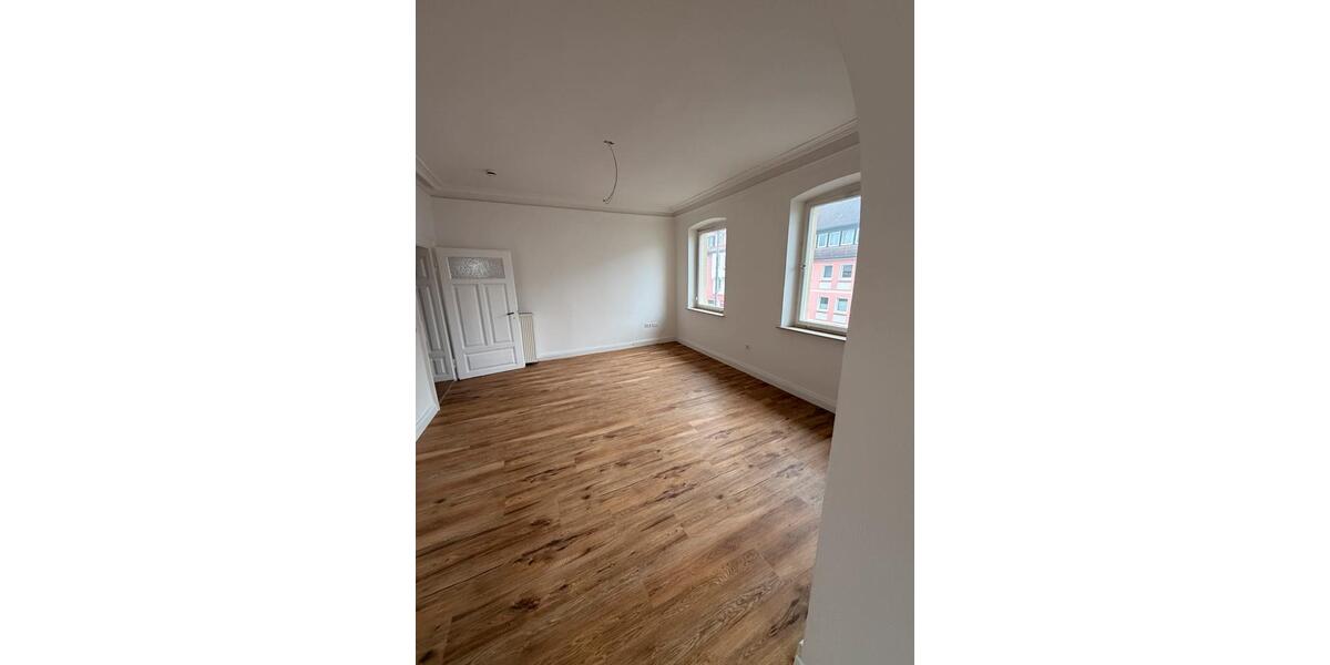 Etagenwohnung Neustadt an der Aisch - 5 Zimmer, 138 m&sup2;, 1.300&euro; | Angebot:25402314