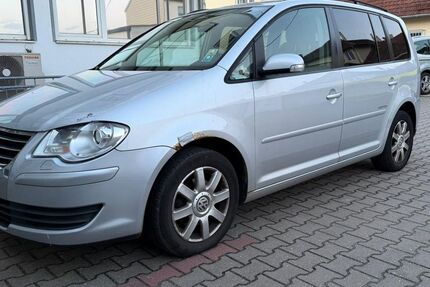 VW Touran 299.000 km 1.399 &euro; Stein 90547