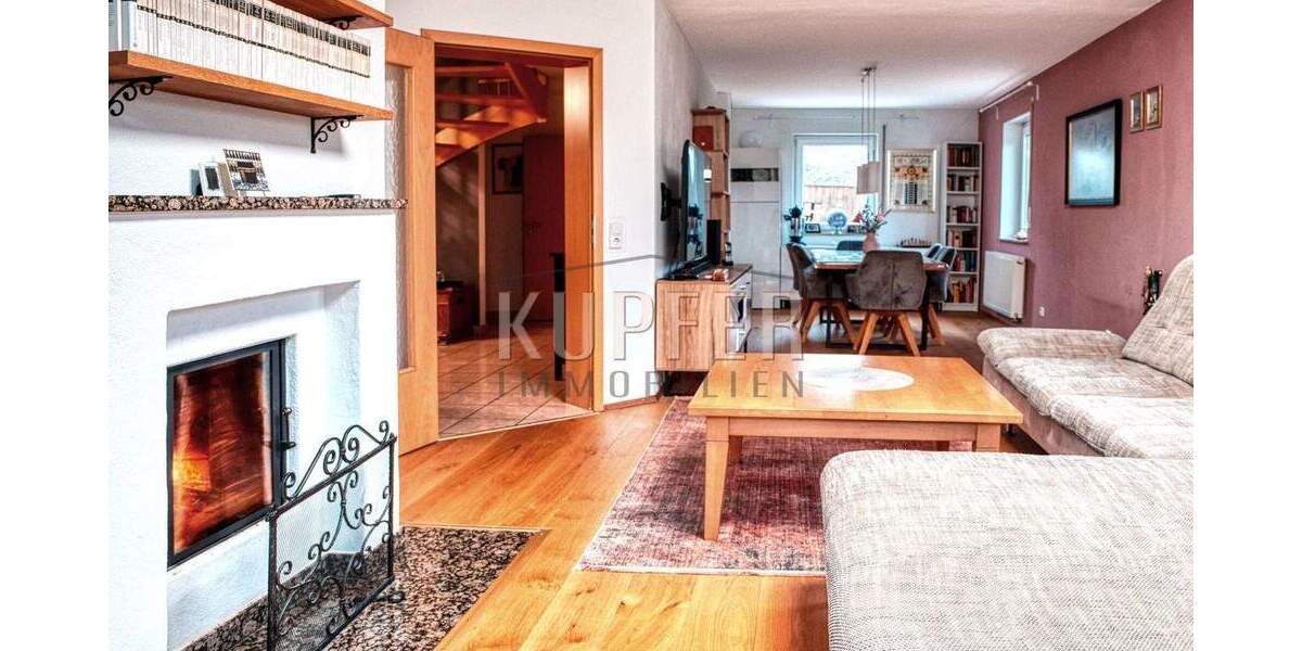Mehrfamilienhaus, Wohnhaus Gerhardshofen Altenbuch - 9 Zimmer, 231 m&sup2;, 740.000&euro; | Angebot:25727823