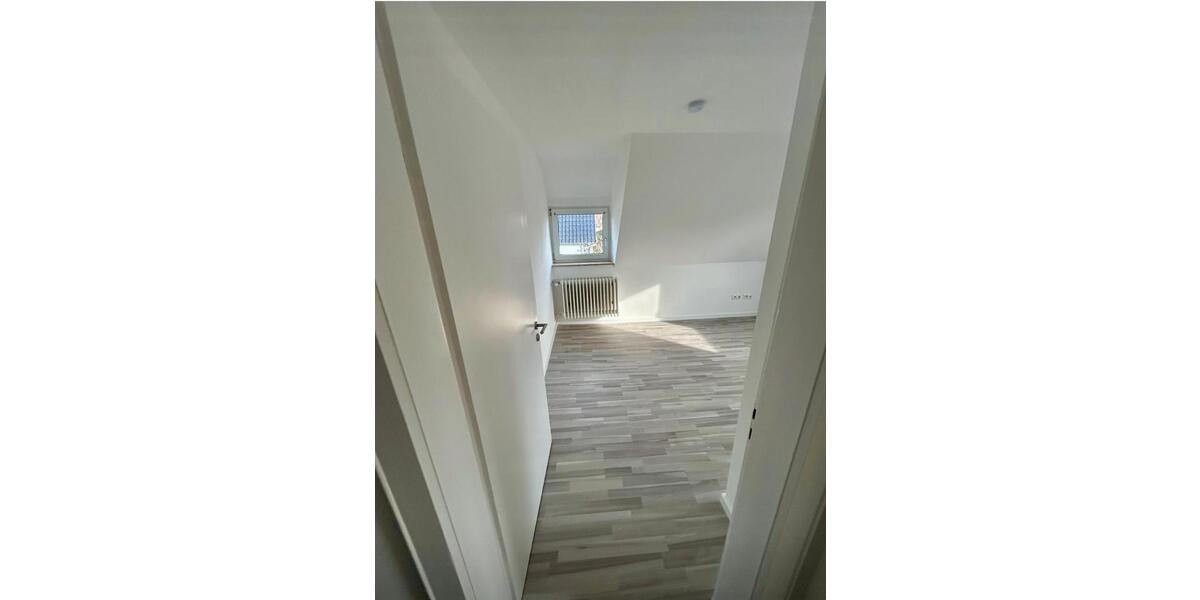 Dachgeschoßwohnung Forchheim - 3 Zimmer, 60 m&sup2;, 800&euro; | Angebot:25209886