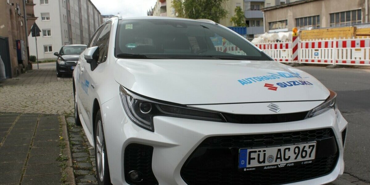 Suzuki Swace 1.8 Hybrid Comfort+ 22.500 km 21.990 &euro; Fürth 90763