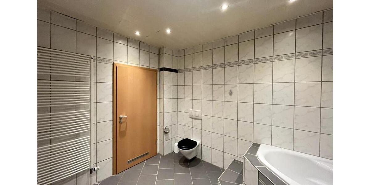 Etagenwohnung Schwabach - 3 Zimmer, 110 m&sup2;, 990&euro; | Angebot:25965996