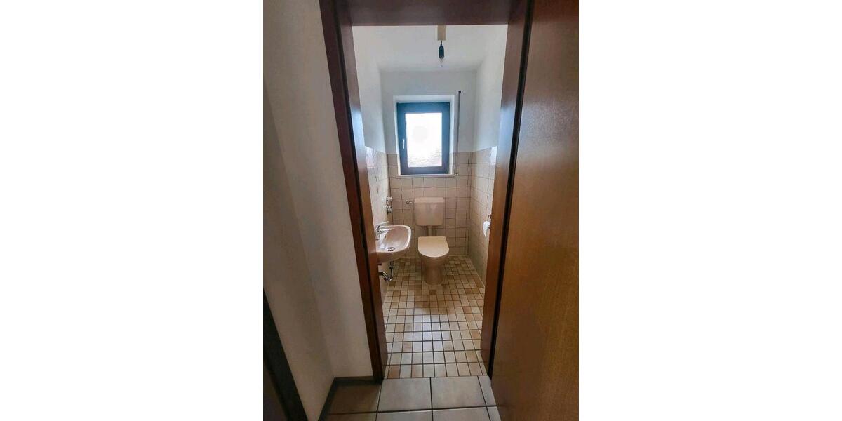 Dachgeschoßwohnung Nürnberg Gibitzenhof - 3.5 Zimmer, 100 m&sup2;, 900&euro; | Angebot:26416477