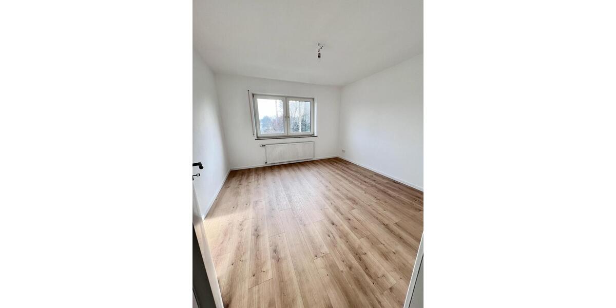 Etagenwohnung Fürth Bislohe - 3 Zimmer, 78 m&sup2;, 1.100&euro; | Angebot:25918697